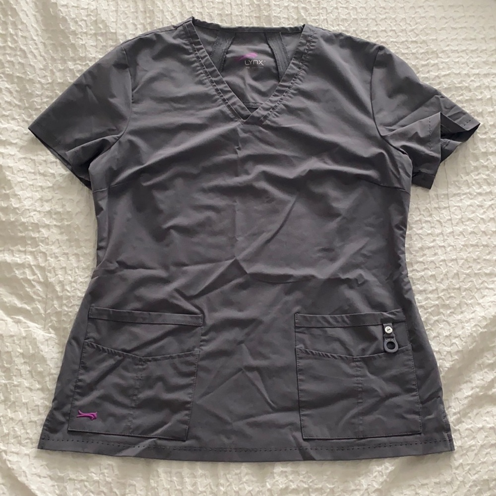 Lynx scrub top